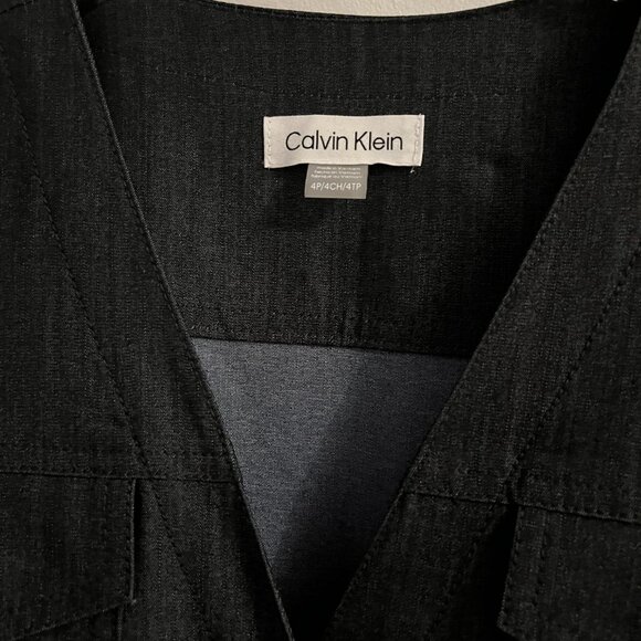 Calvin Klein - Picture 3 of 3